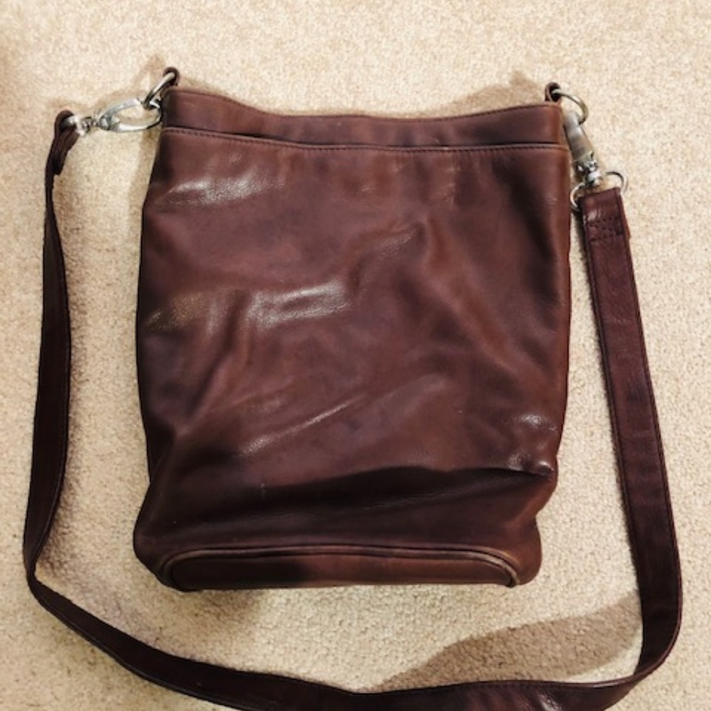 HOBO BROWN LEATHER SHOULDER BAG - GC